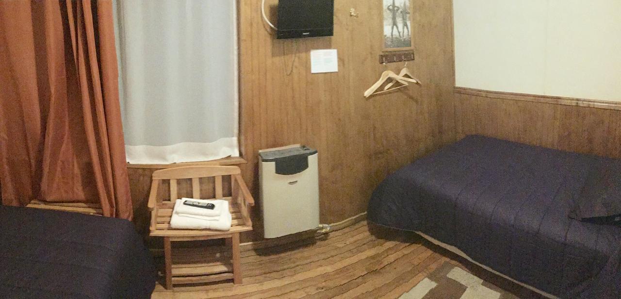 Hostal Chalet Las Violetas Punta Arenas Exterior foto