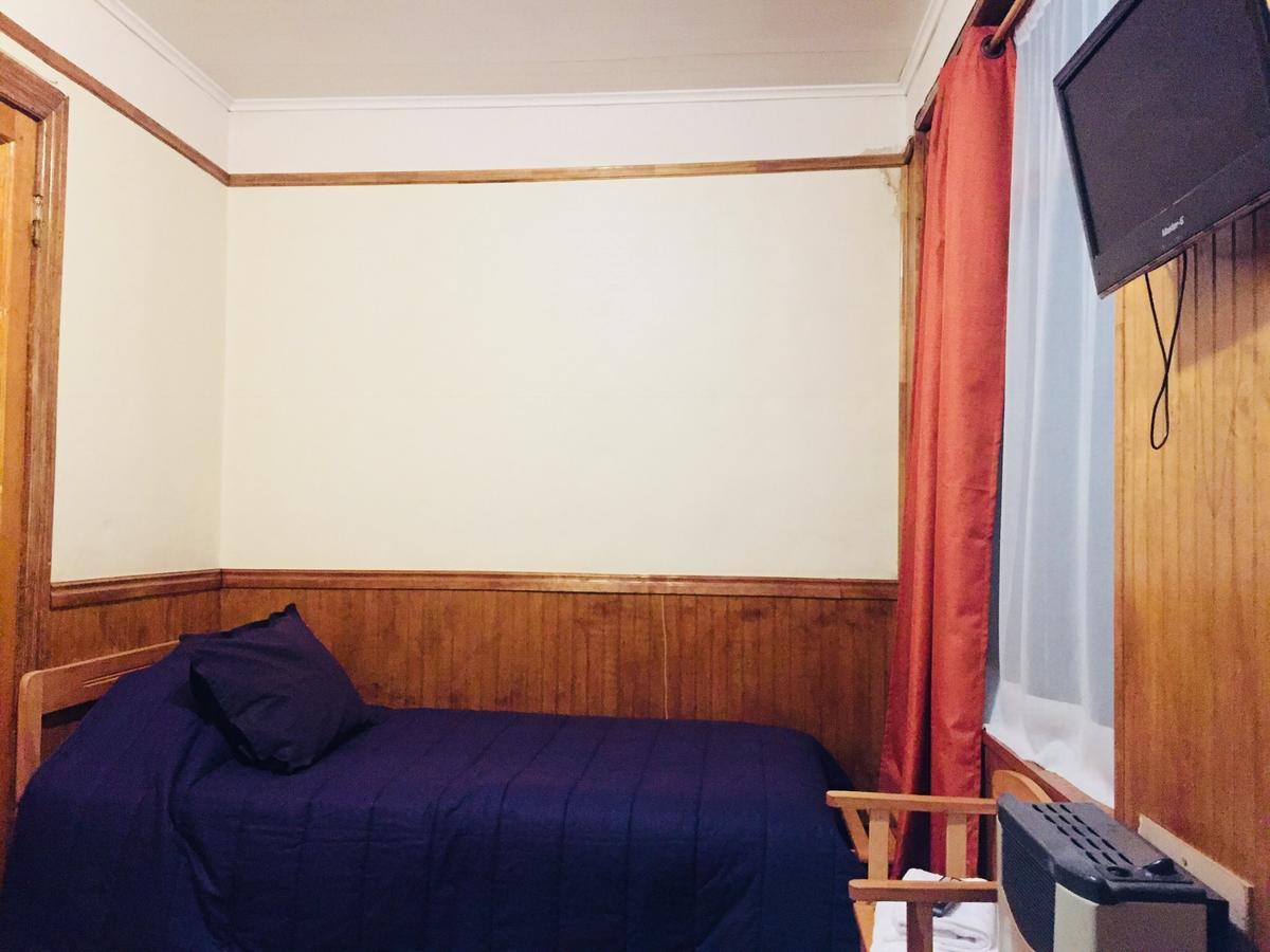 Hostal Chalet Las Violetas Punta Arenas Exterior foto